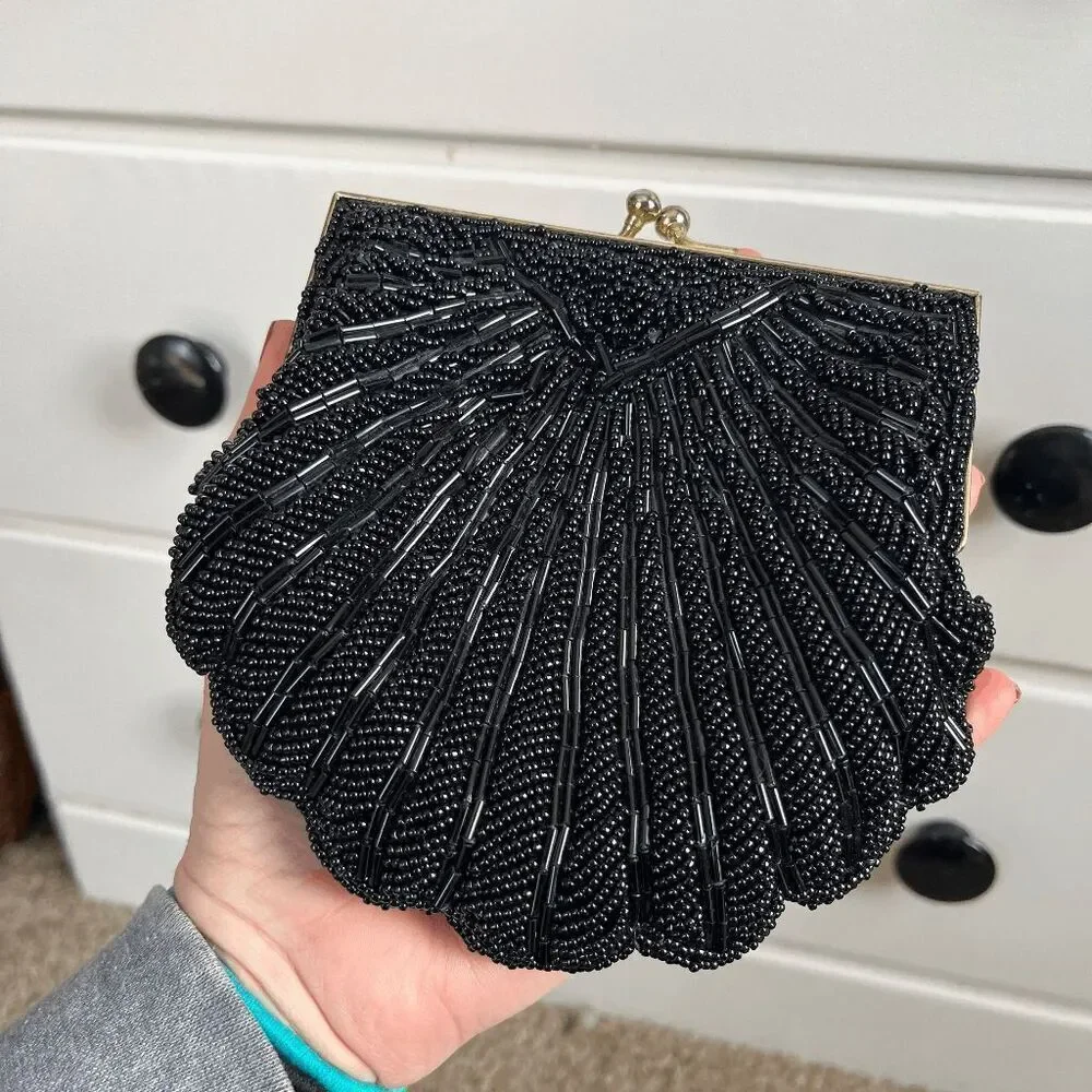 VTG Magid Black Beaded Seashell Clutch Art Deco Gothic Glam Kisslock
